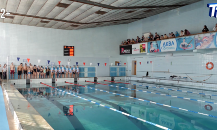 Областные соревнования по плаванию прошли в Троицке